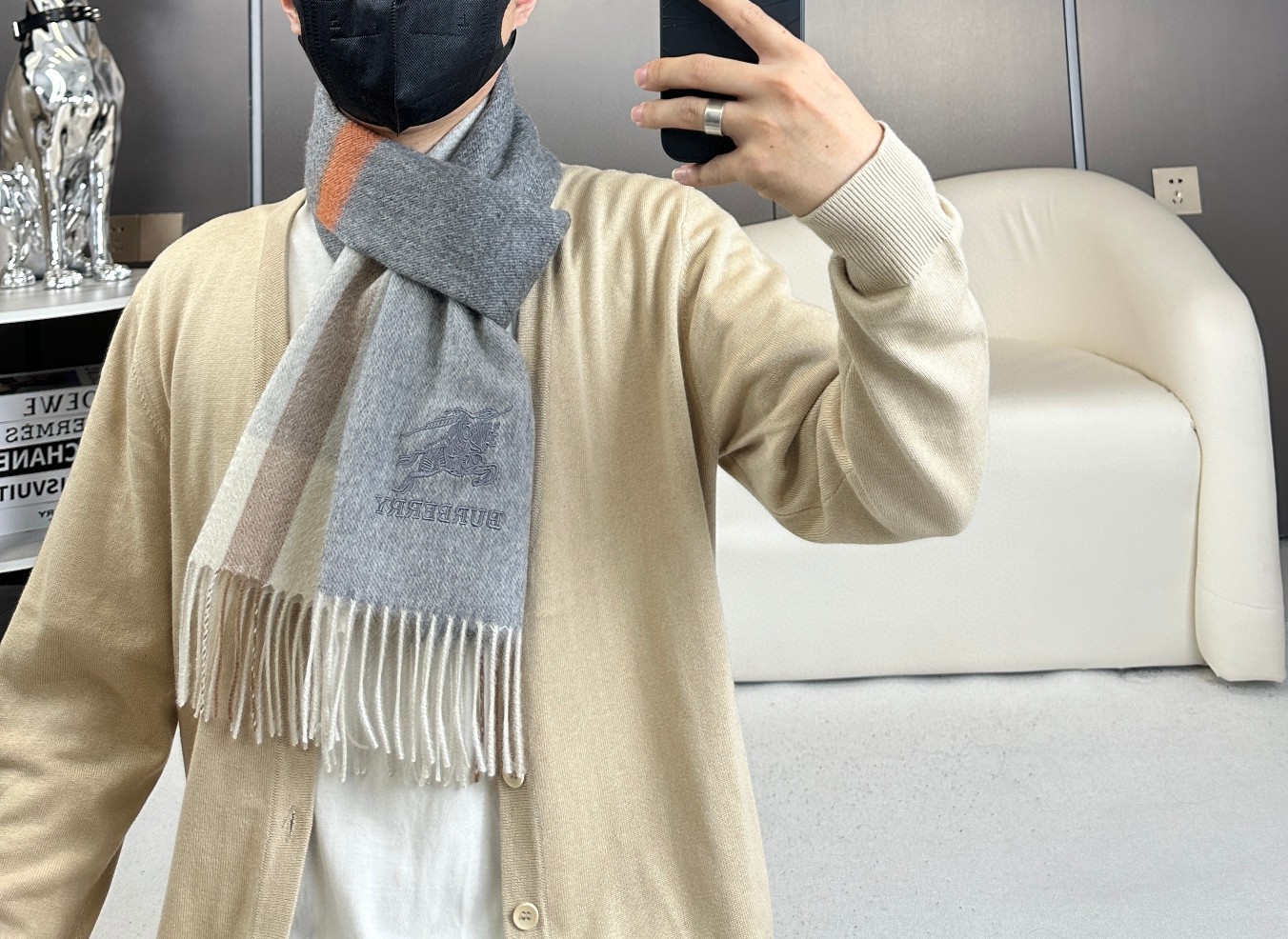 Burberry巴宝莉 经典战马Logo 山羊绒围巾