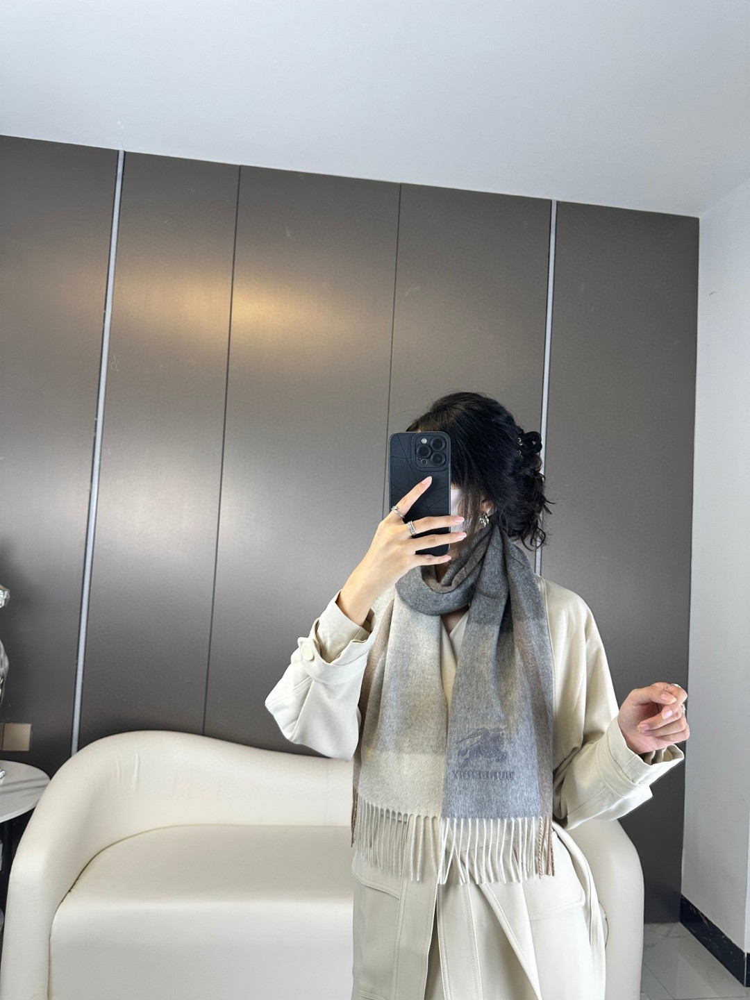 Burberry巴宝莉 经典战马Logo 山羊绒围巾