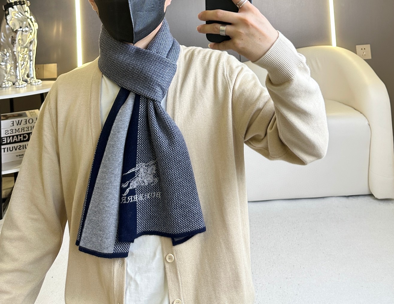 Burberry巴宝莉 经典战马格纹 高端男士围巾