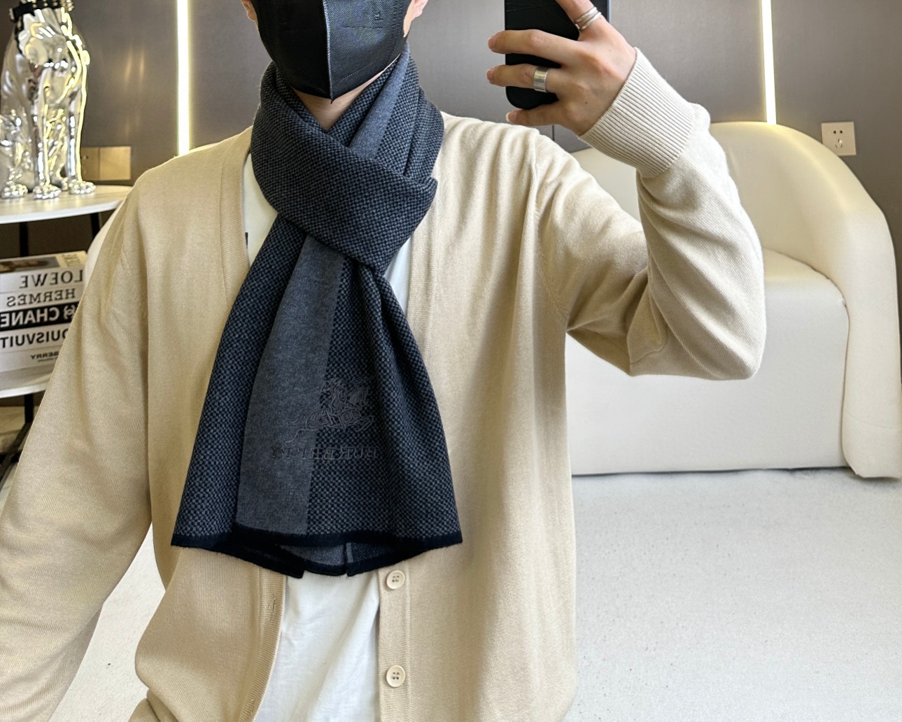 Burberry巴宝莉 经典战马格纹 高端男士围巾