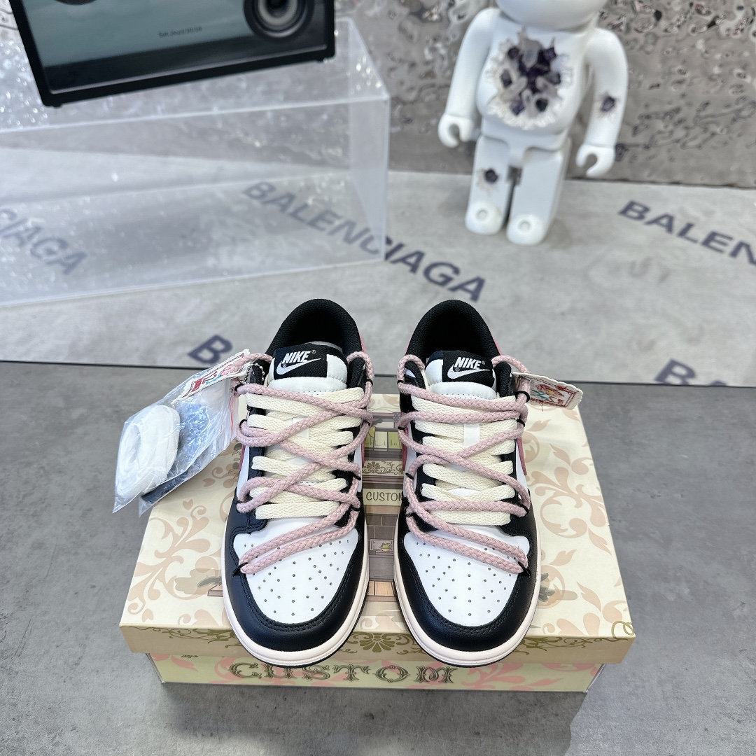 NO:615748,Top version first layer leather Nike SB Dunk Low MultiCoLor rose heart patch girl sweet cool soft matte powder sneakers 35.5-40, casual shoes/sports shoes, sneakers19860909顶级版本 头层皮 Nike SB Dunk Low MultiCoLor玫瑰心事布贴少女甜酷柔雾粉板鞋 35.5-40,休闲鞋/运动鞋,sneakers,Women's Shoes