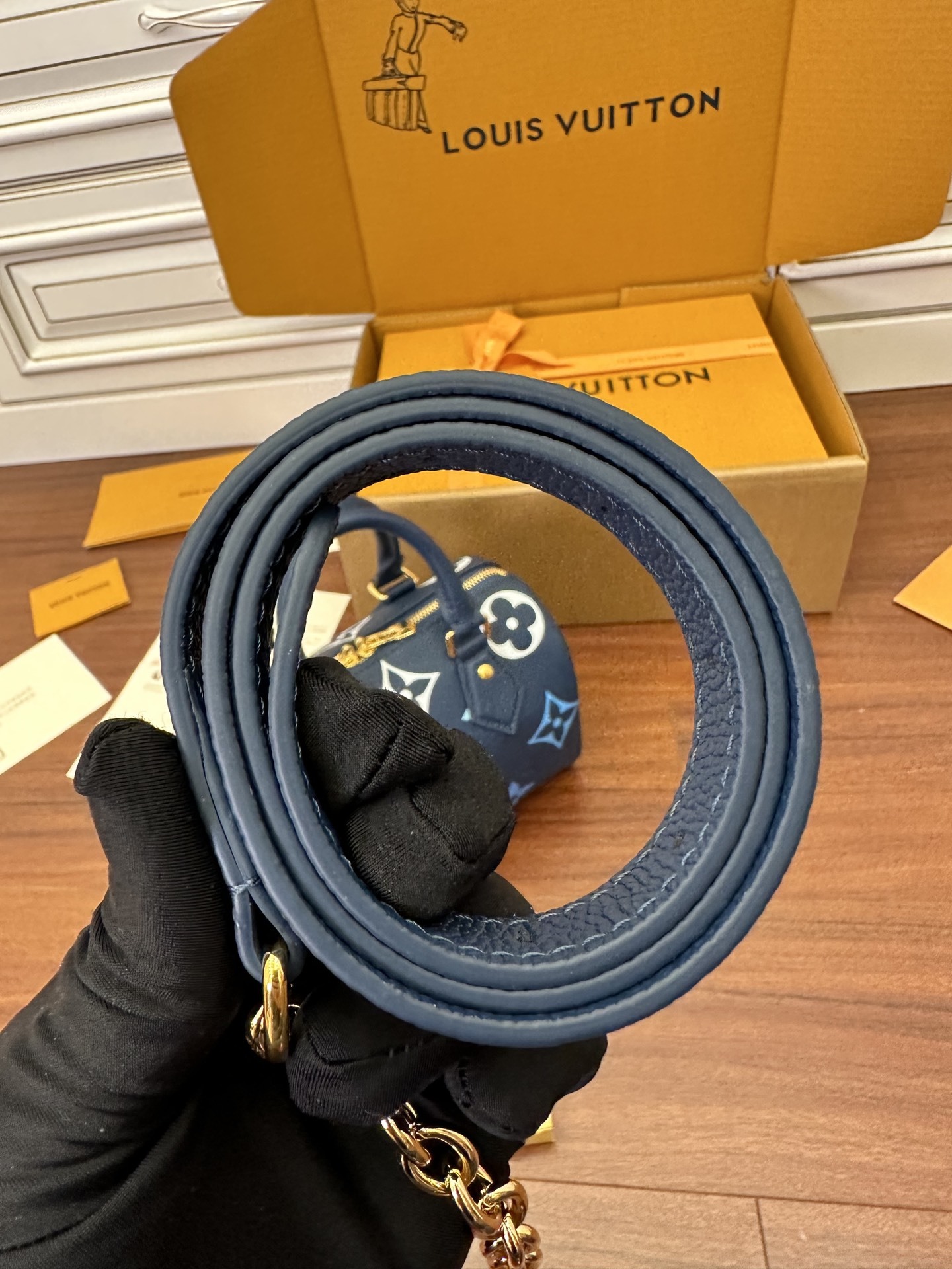 独家首发型号特正版M46517品质全面再次升级专柜同步电子芯片内码新礼盒礼品袋保护纸铜版电子标签合格证皮