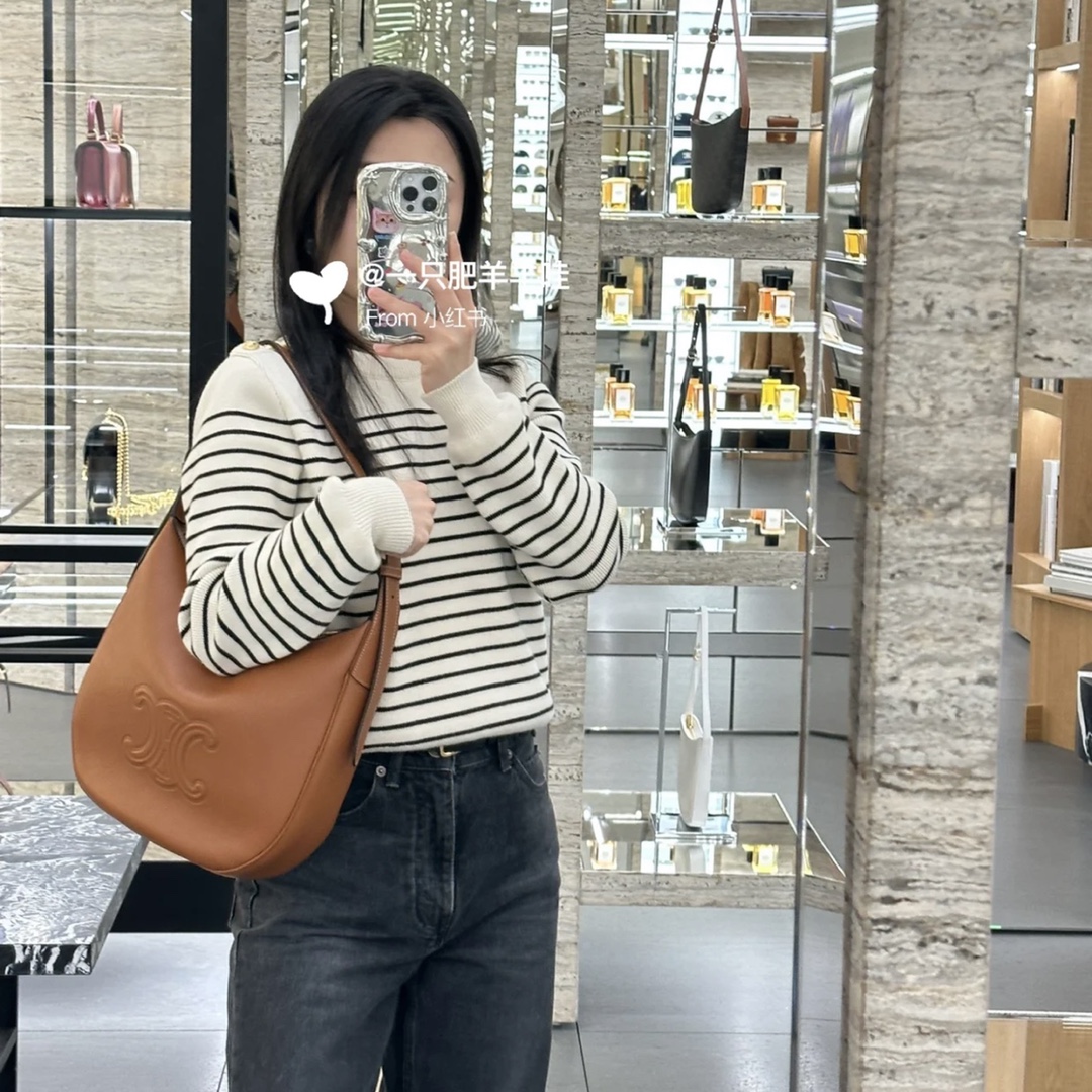 NO:197879,HOBO armpit bag upper body picture, celine, celine, celine19860909HOBO 腋下包 上身图,赛琳celine,celine,celine,Bag