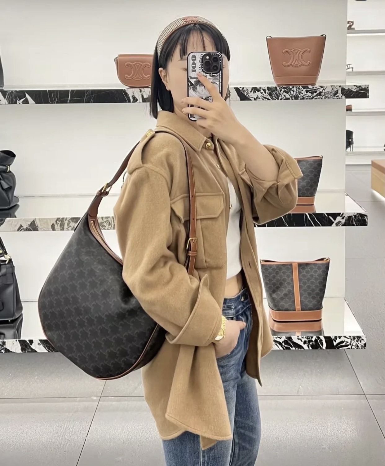 NO:197892,HOBO armpit bag upper body picture, celine, celine, celine19860909HOBO 腋下包 上身图,赛琳celine,celine,celine,Bag