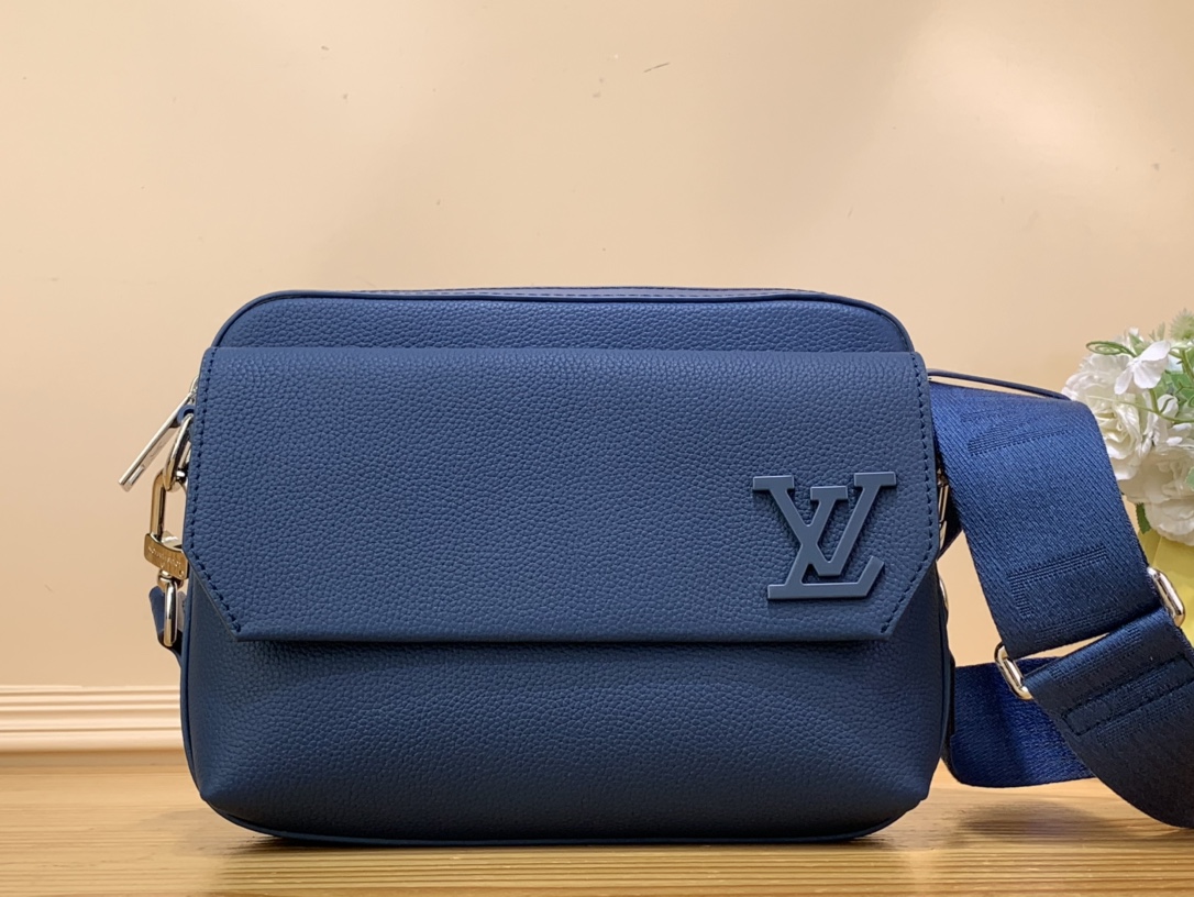 Louis Vuitton Shop
 Messenger Bags Blue Cowhide Fabric M22482