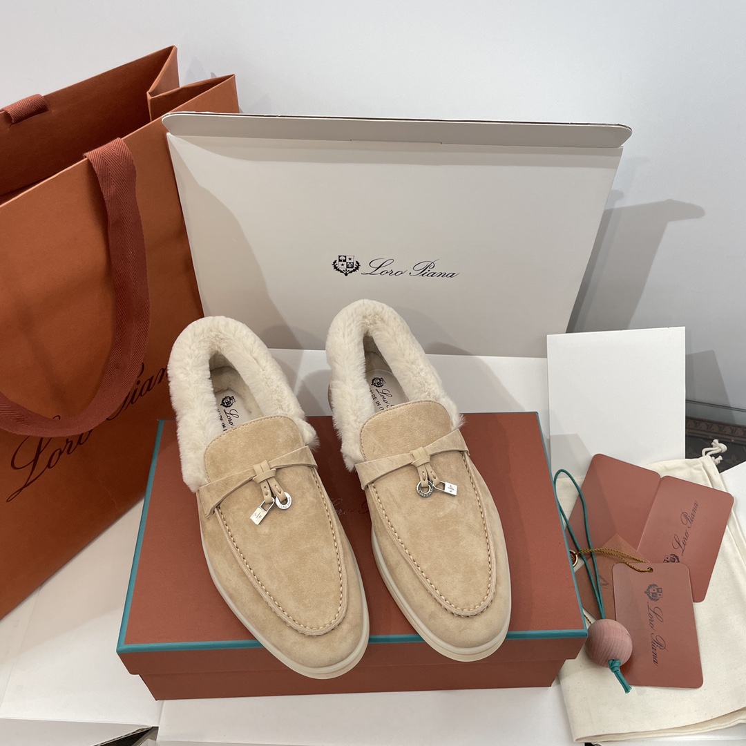 NO:559230,As always ~ the whole set is packaged in the same way!  ,loafers furry shoes,loafers19860909一如既往～全套一致包装！,乐福鞋毛毛鞋,loafers,Women's Shoes