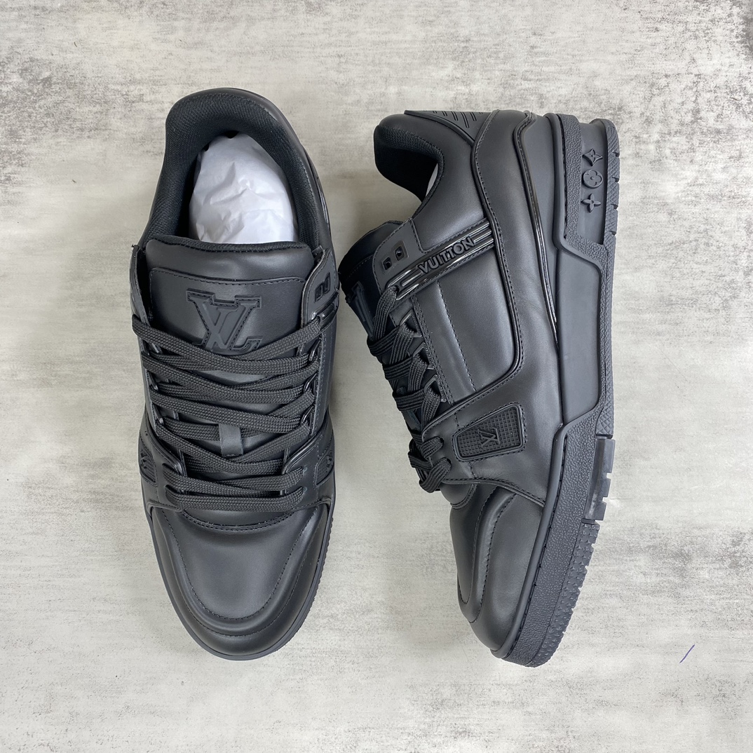 Louis Vuitton 新款上架 Louis Vuitton 23S走秀款 Trainer面包运动鞋 Louis vuitton 路易威登2023年男装秋冬走秀款