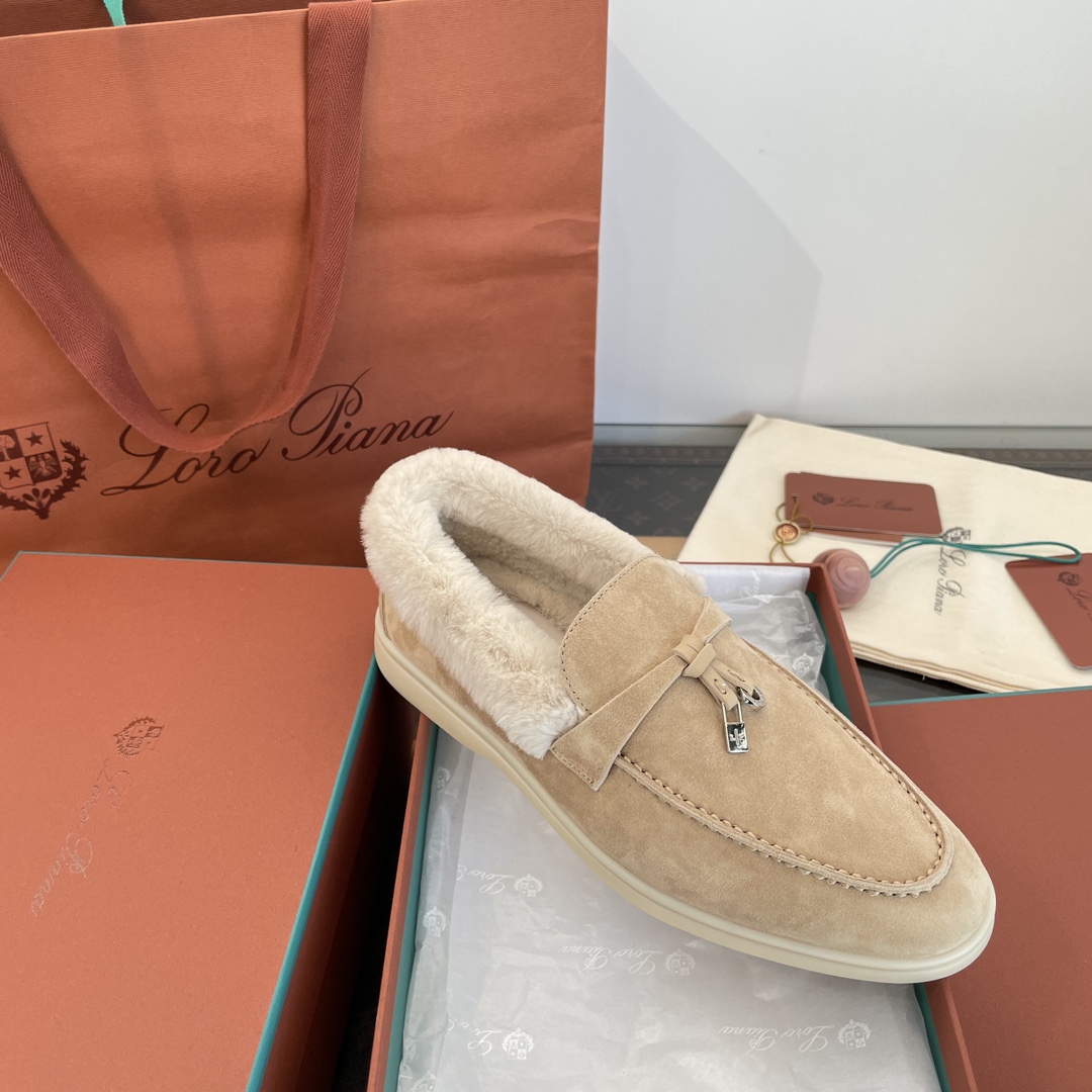 NO:559241,Every detail is handled extremely meticulously. It is our consistent aim to make every pair of shoes with care!  ,loafers furry shoes,loafers19860909每个细节都处理得超细致的～用心做好每一对鞋子是我们一贯的宗旨！,乐福鞋毛毛鞋,loafers,Women's Shoes