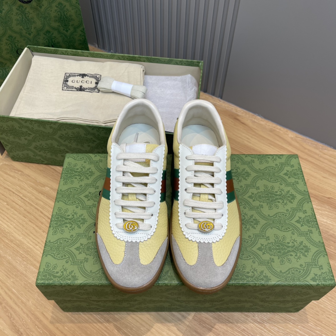 GUCCI sneakers style entraînement, cuir de première qualité, cuir velours retourné, vintage