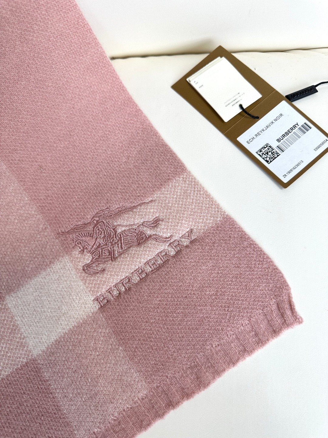 Burberry巴宝莉 2023新款针织围巾