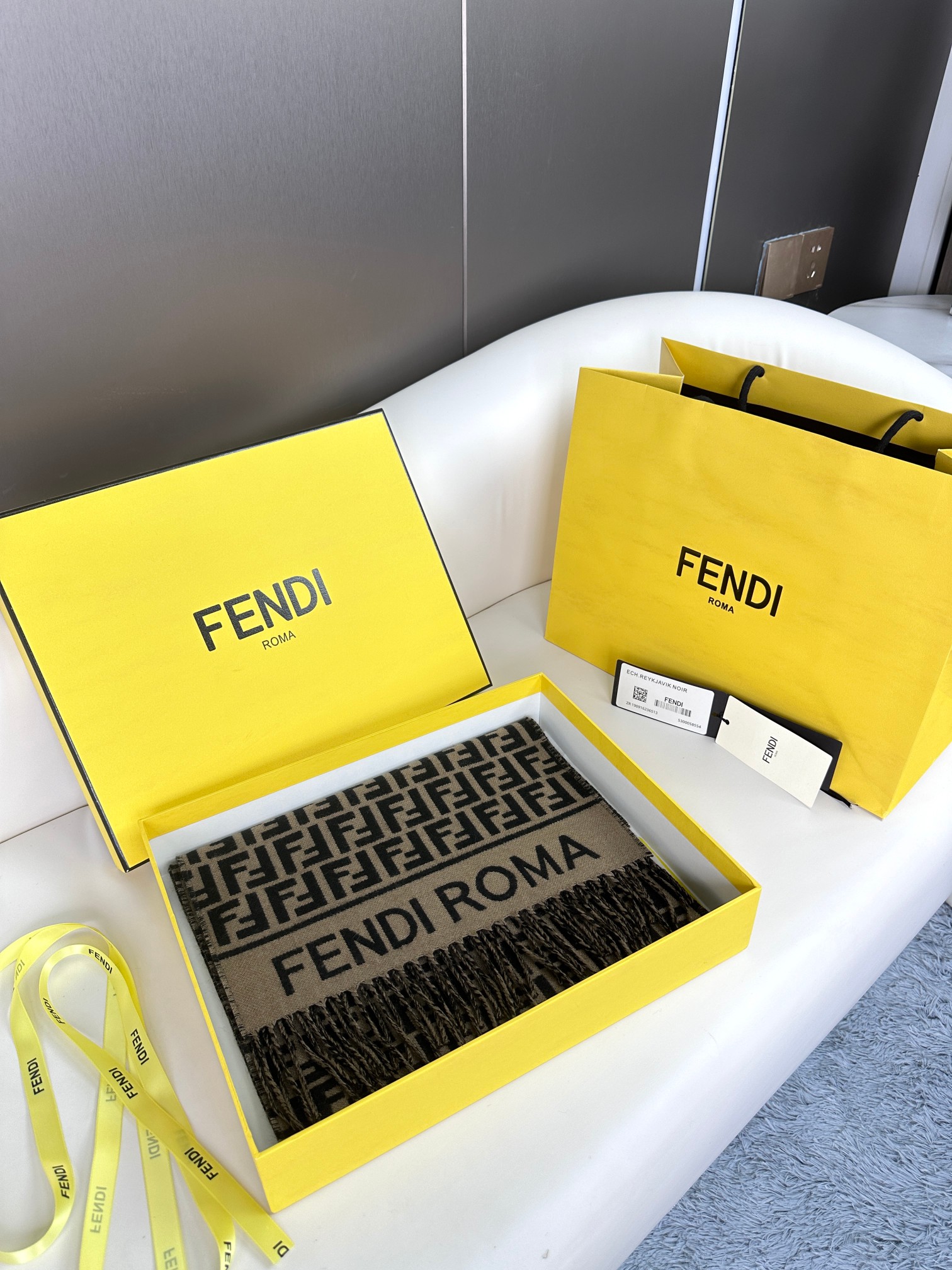 FENDI FF标识羊绒流苏长巾