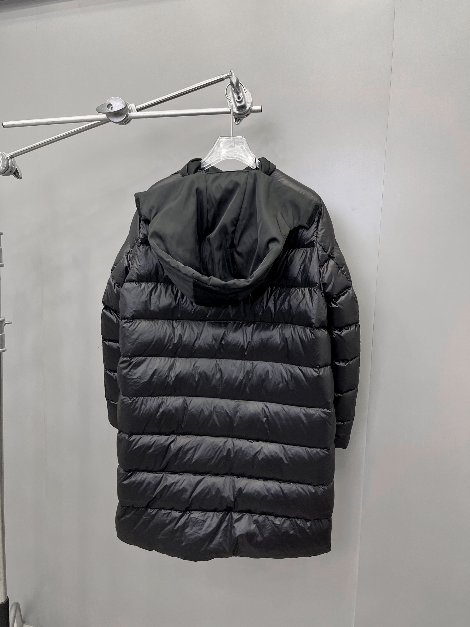 P家新款90白鹅绒服进口再生纤维️经典再生尼龙面料可双面两穿设计实穿性满分连帽可拆卸设计直筒版型显瘦不挑