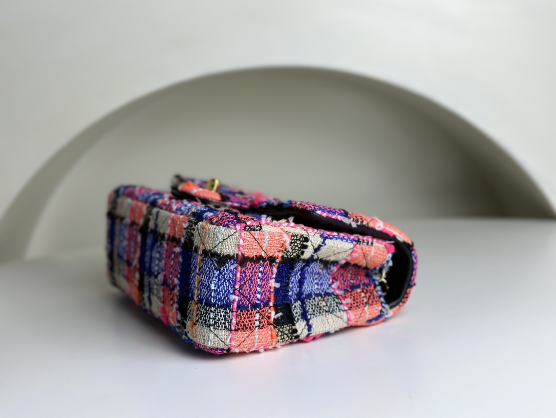CHANEL Xiaoxiang Dual Version 23A Woolen CF Classic Plaid Shoulder Bag This is very versatile. It is easy to see at a glance and has a 100% retur