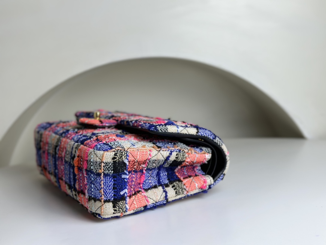 CHANEL Xiaoxiang Dual Version 23A Woolen CF Classic Plaid Shoulder Bag This is very versatile. It is easy to see at a glance and has a 100% retur