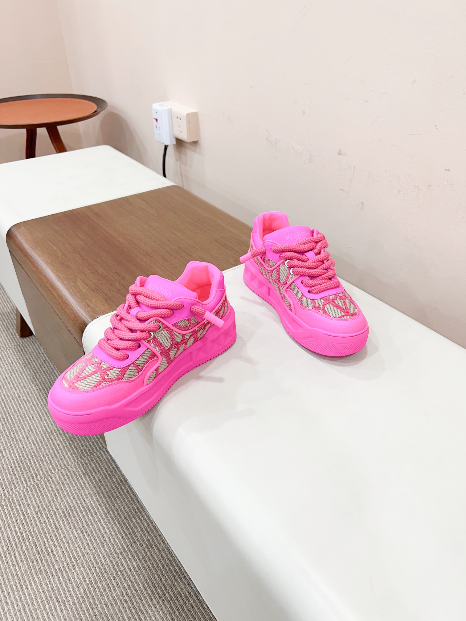 Valentin 2023 Certified New Shoe Collection: Big-Time Style with Unique Twists - 图片 4