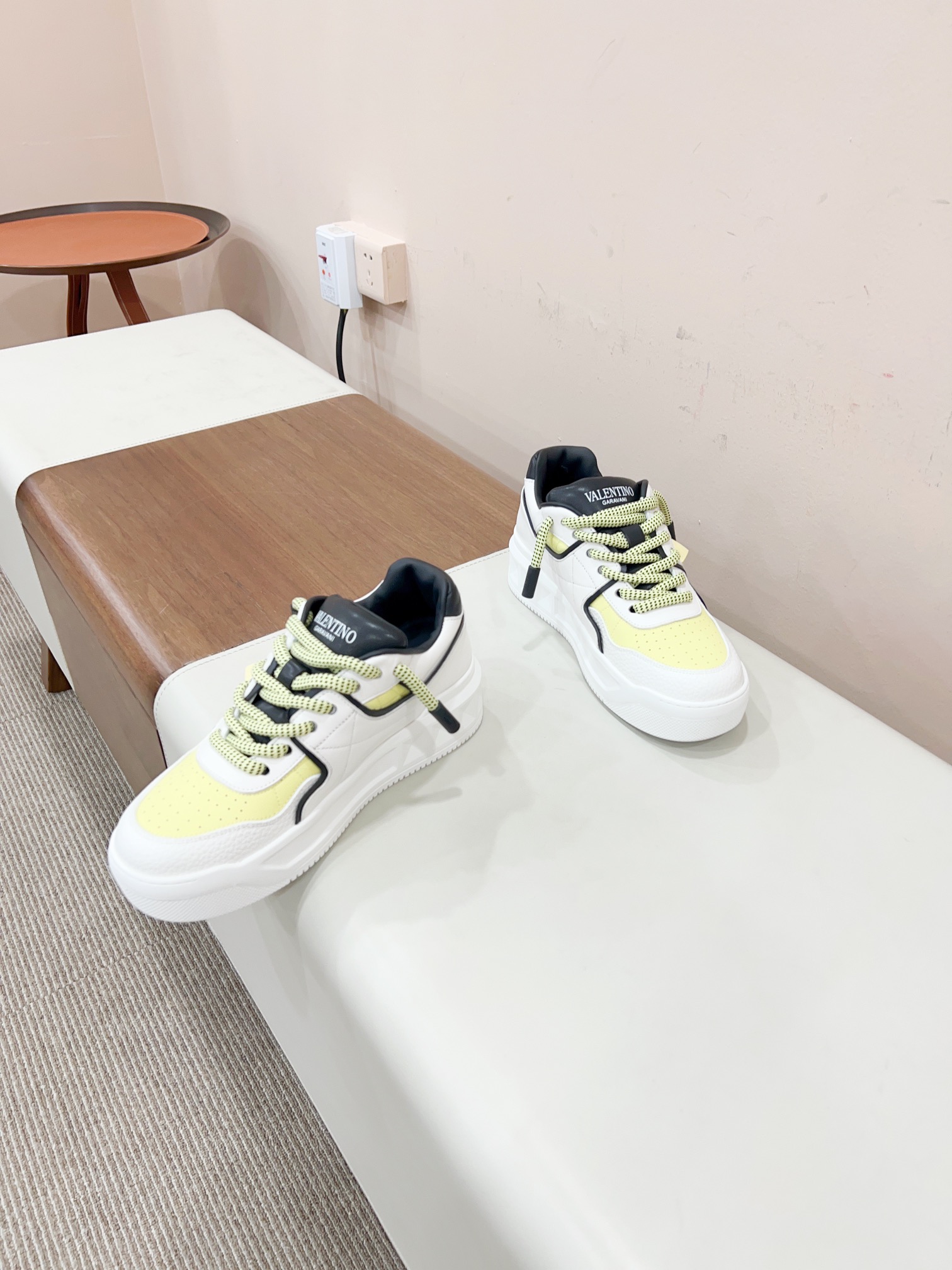 Valentin’s 2023 Certified New Shoe Collection: Big-Time Couples, 3D Print, Best Value - 图片 4