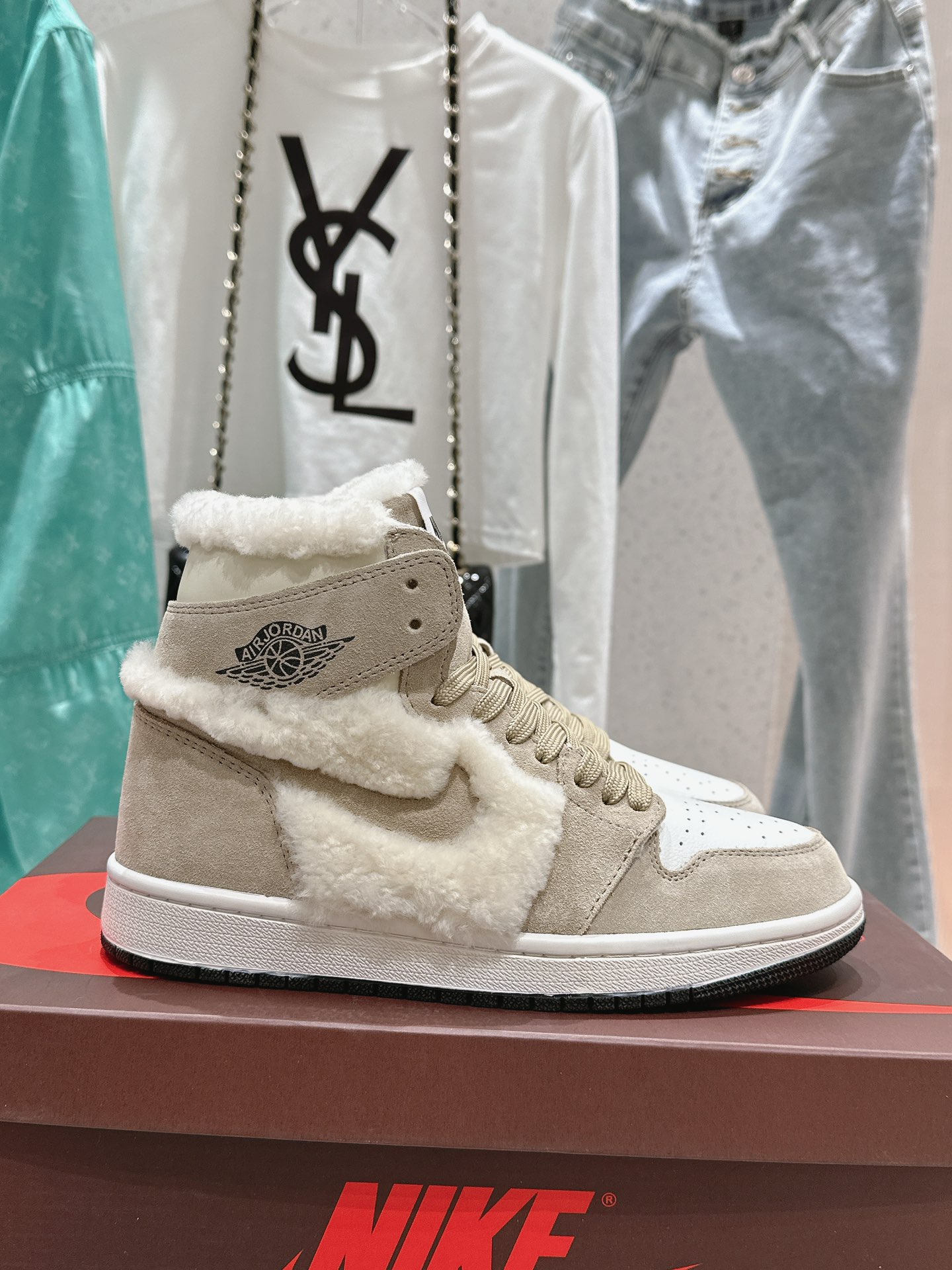 Nike x AJ Joint Venture: Top Quality Customized Leather Sneakers for Men and Women - 图片 2