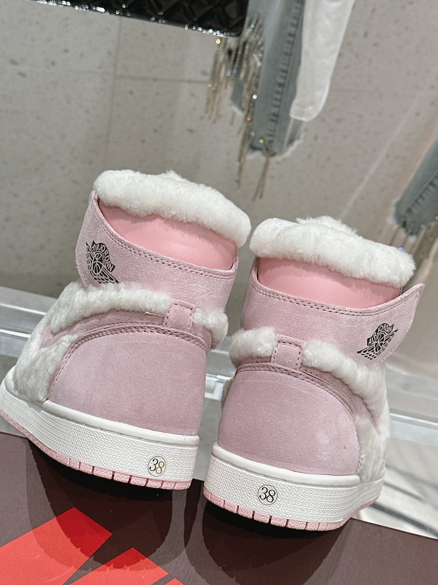 Nike x AJ Joint Venture: Top Quality Customized Leather Sneakers for Men and Women - 图片 9