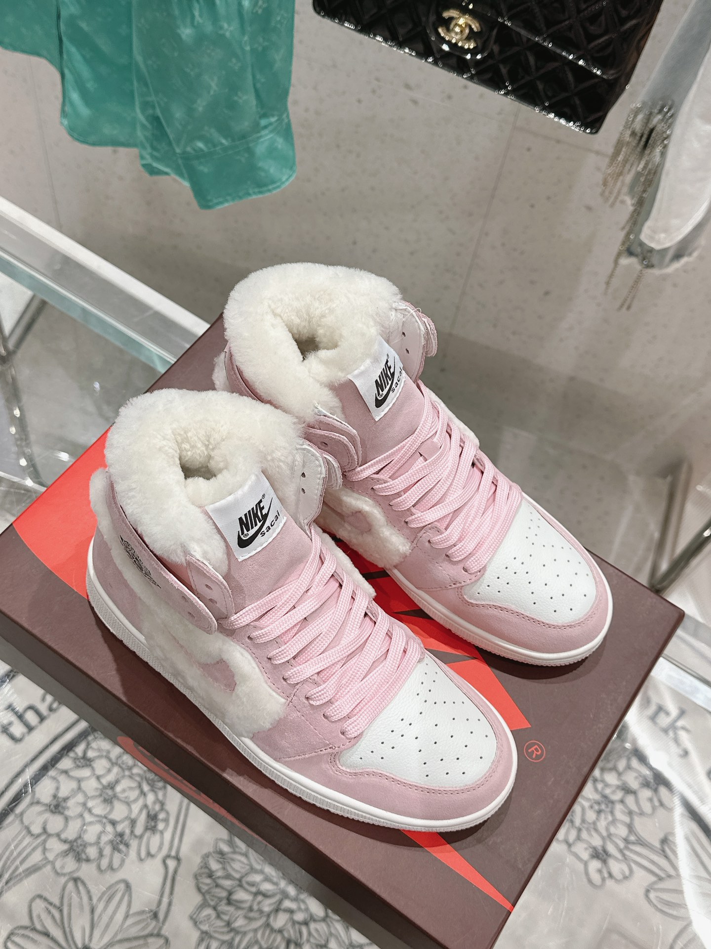 Nike x AJ Joint Venture: Top Quality Customized Leather Sneakers for Men and Women - 图片 2