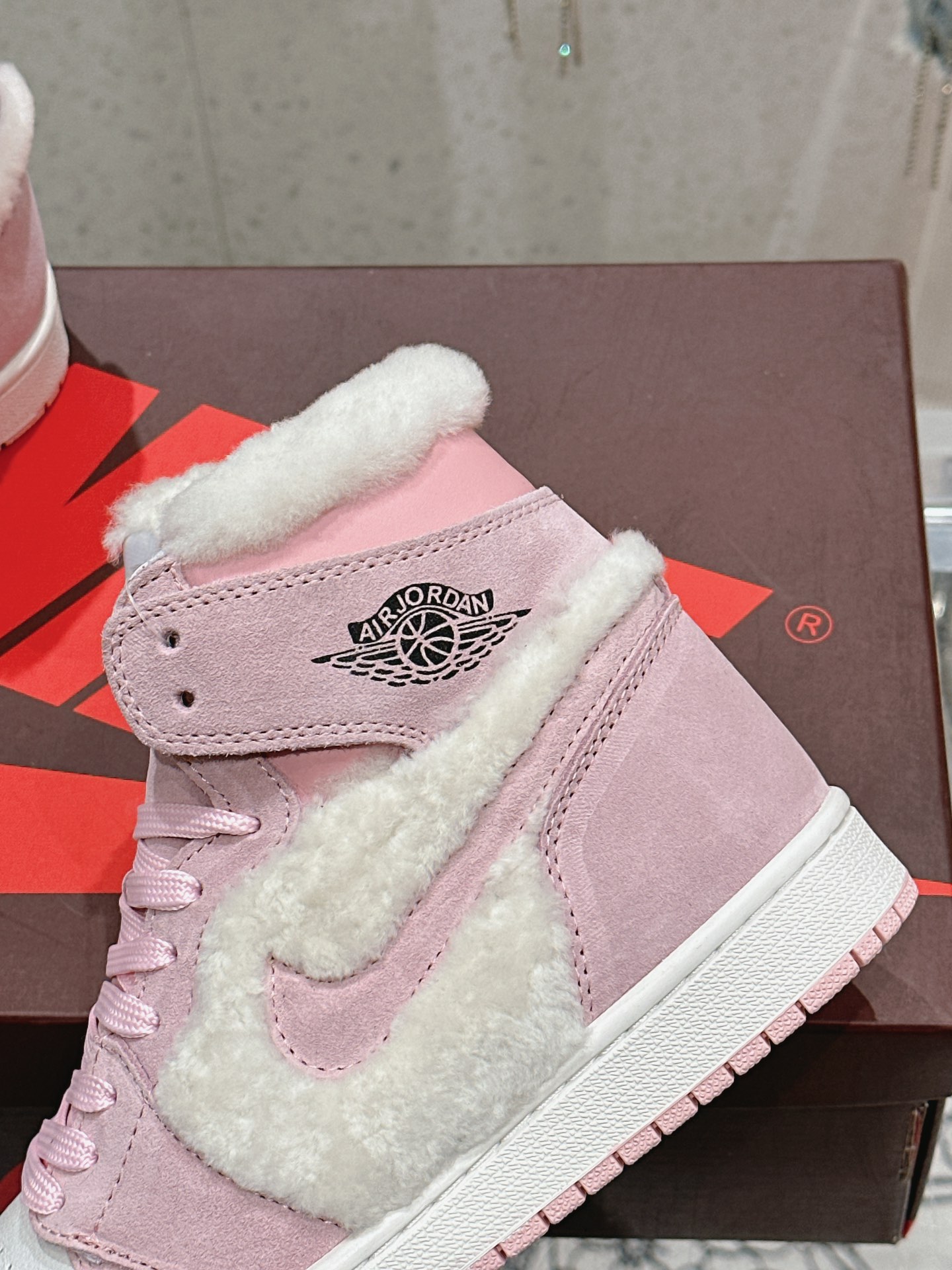 Nike x AJ Joint Venture: Top Quality Customized Leather Sneakers for Men and Women - 图片 8
