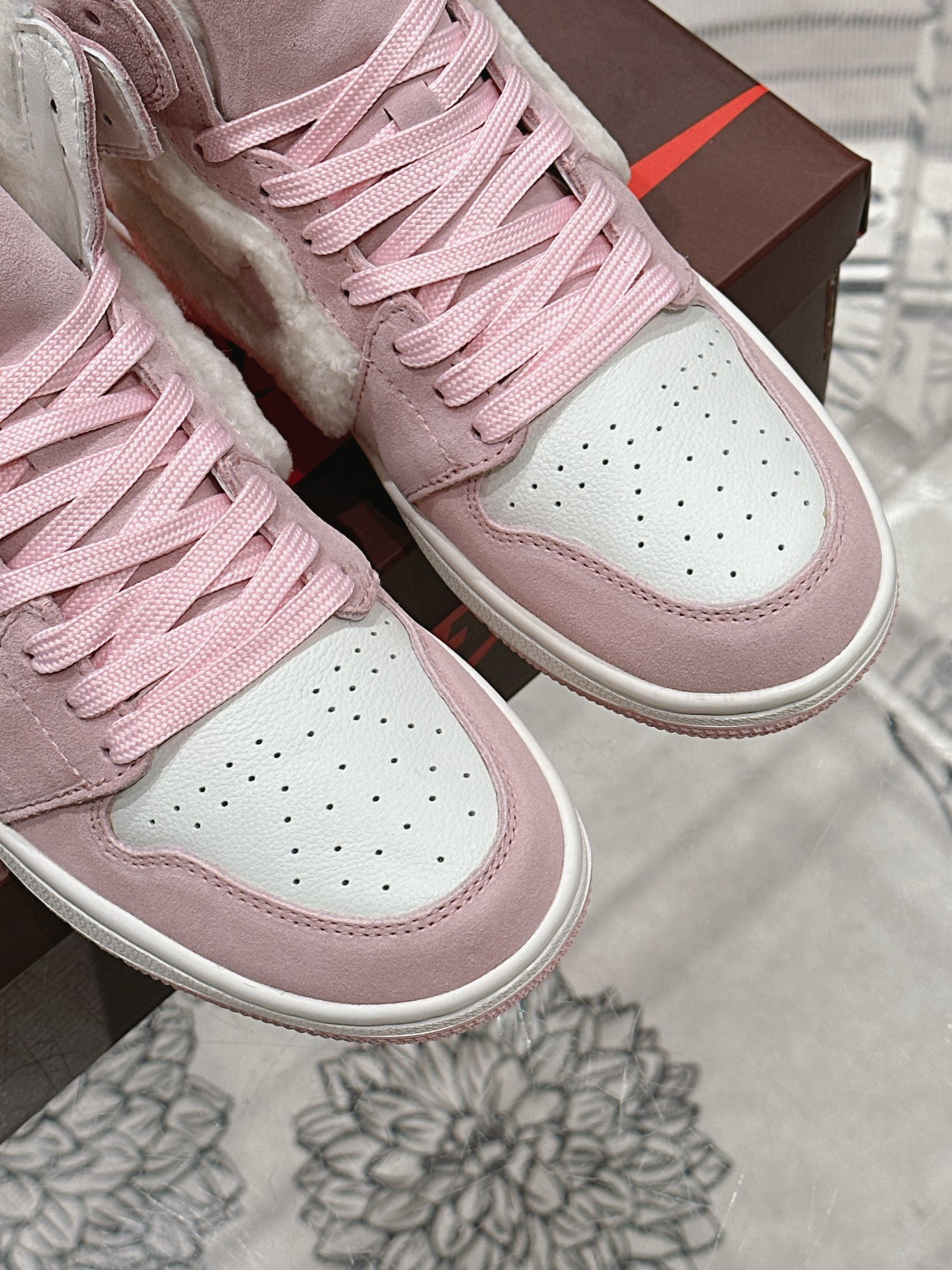 Nike x AJ Joint Venture: Top Quality Customized Leather Sneakers for Men and Women - 图片 6