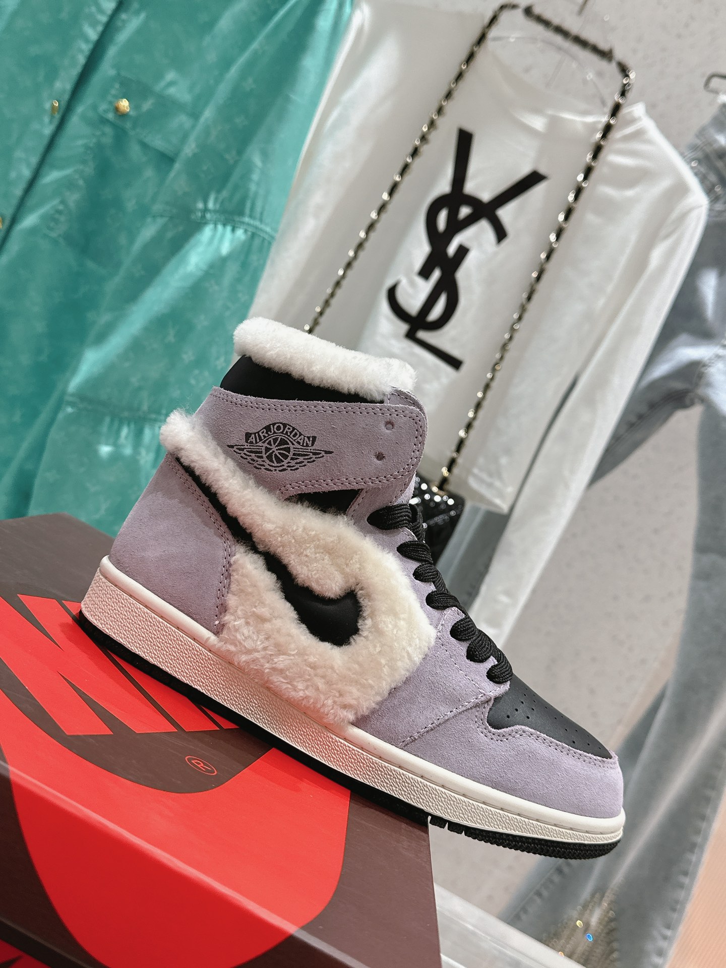 Nike x AJ’s Premium Leather Sneakers: Customized Quality and Unique Design