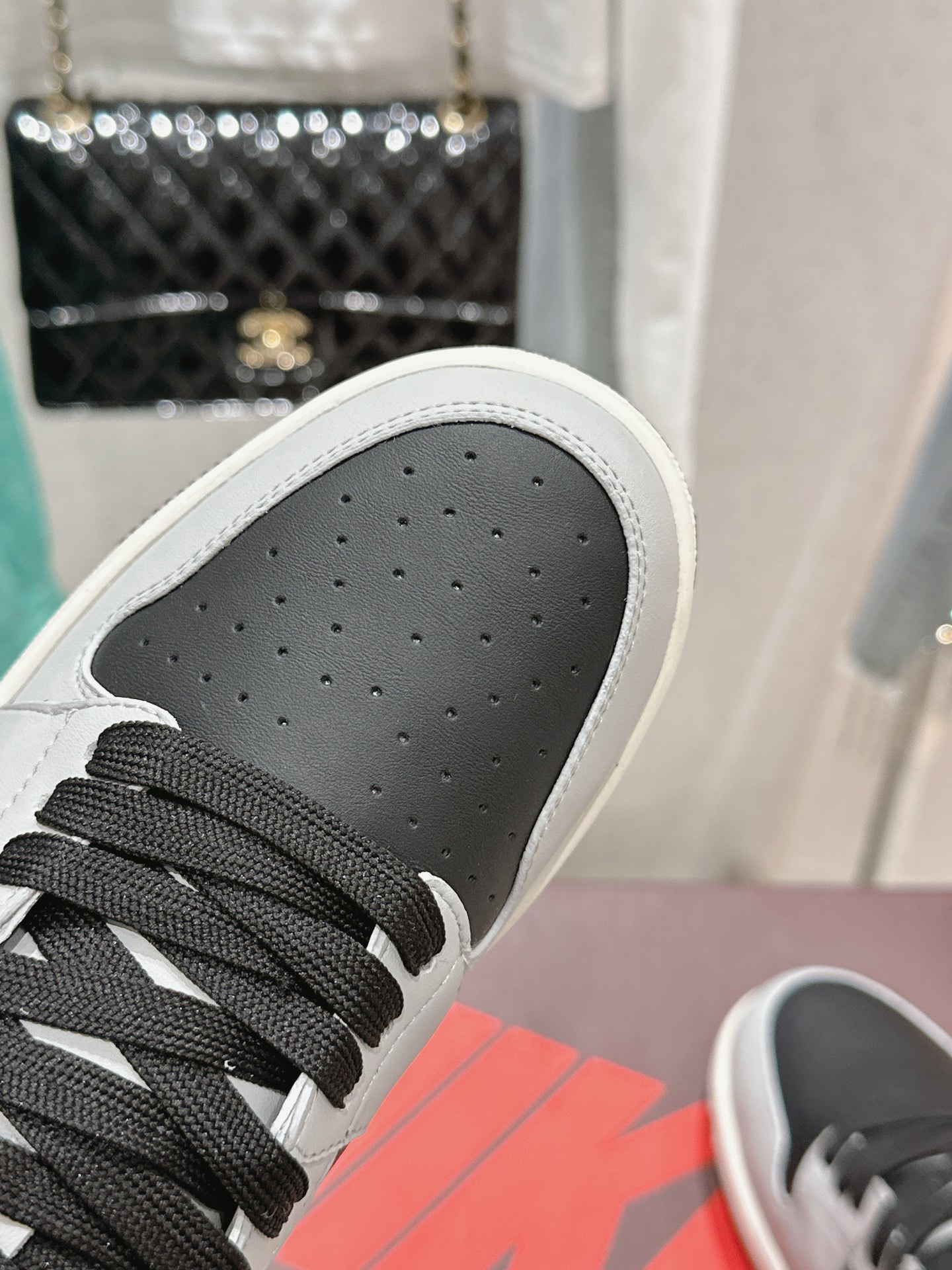 Nike x AJ Joint Venture: Top Quality Customized Leather Sneakers for Men and Women - 图片 8