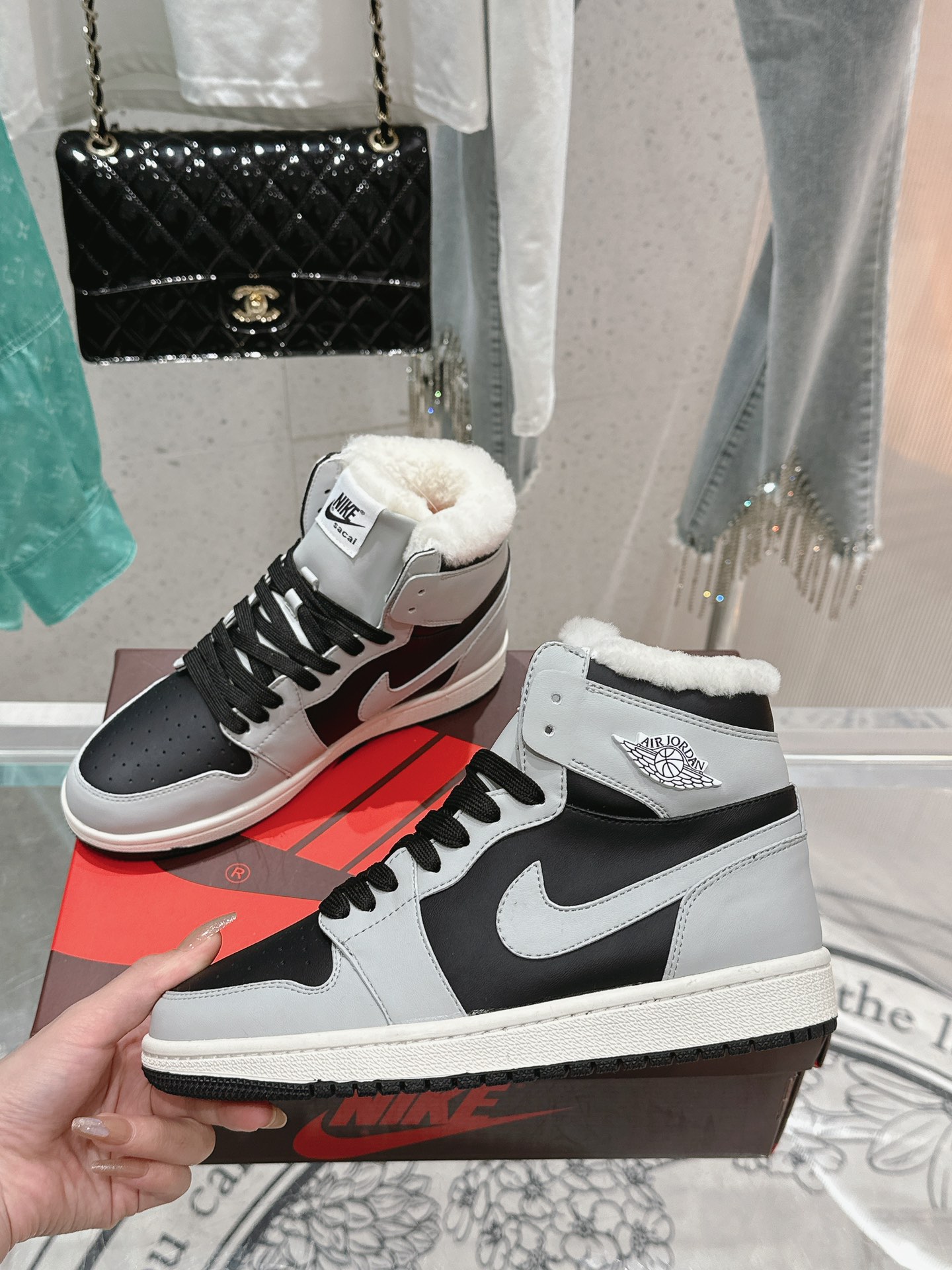 Nike x AJ Joint Venture: Top Quality Customized Leather Sneakers for Men and Women - 图片 3