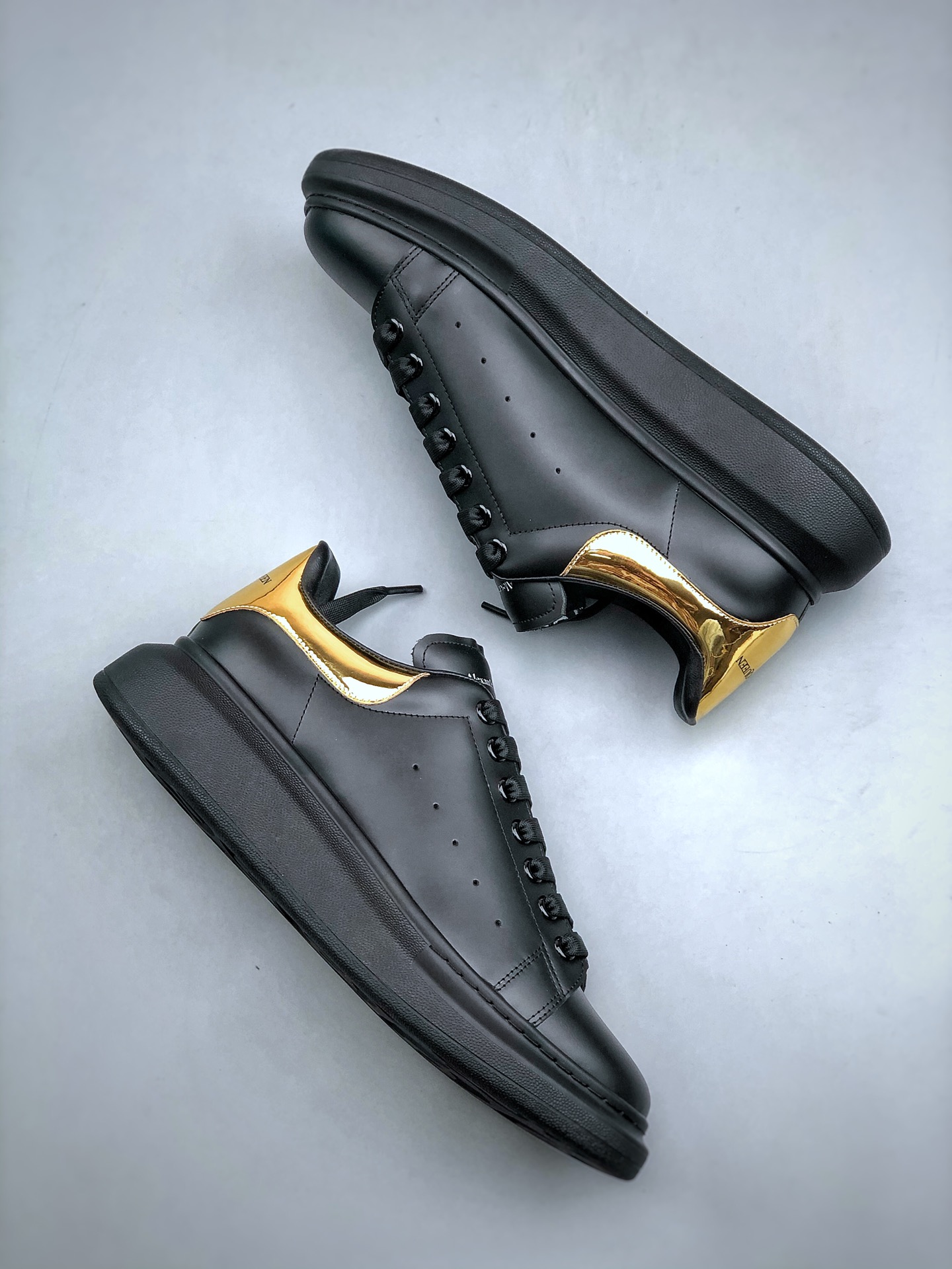 320 黑金滴胶全黑尾 丁细版本Alexander McQueen 麦坤纯原级别 麦昆Alexander McQueen sole sneakers