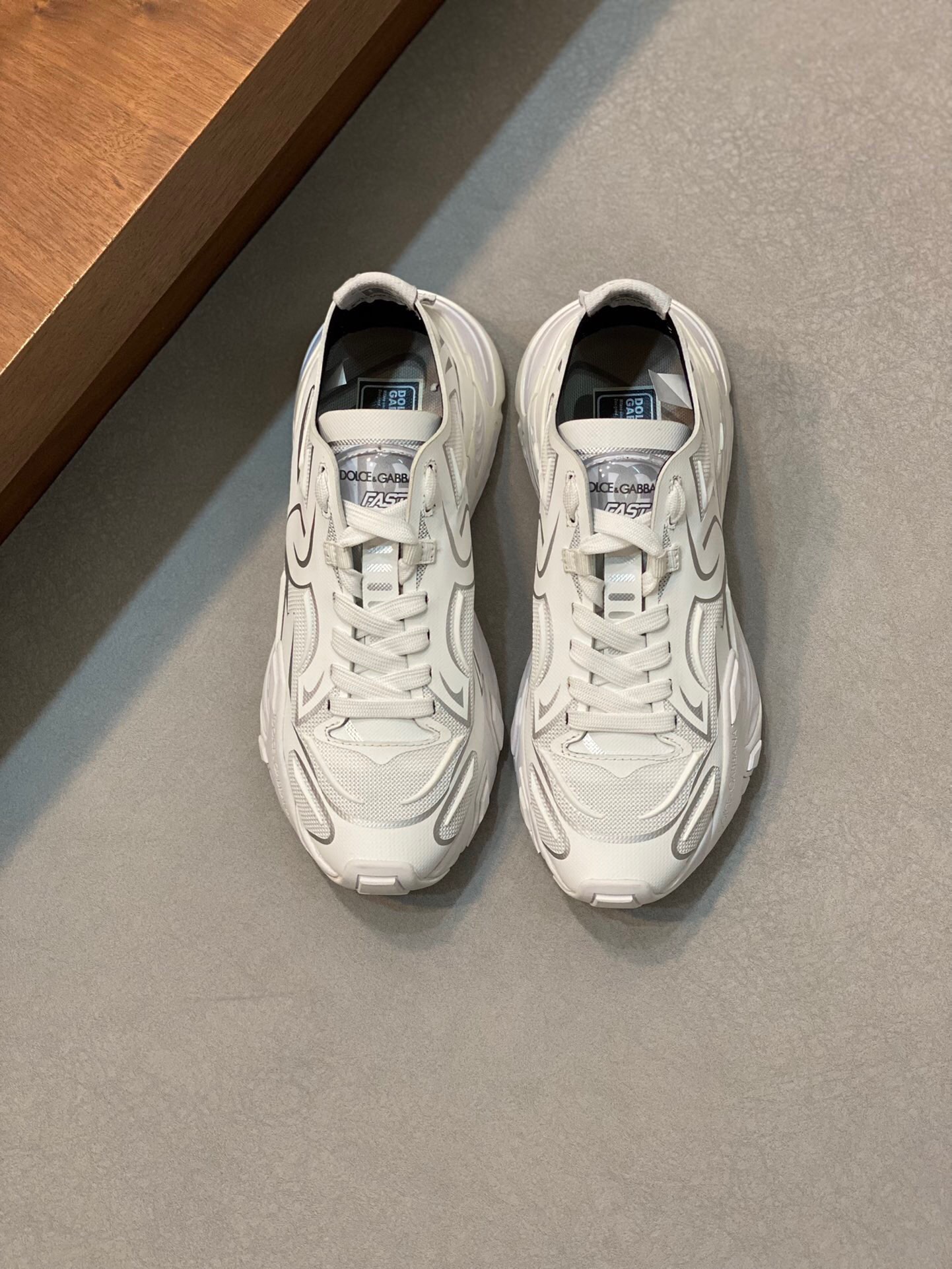 NO:216714,Brand D&G original color matching Size 35-46 couples price Material new products of Dolce & Gabbana sports shoes top purchasing agent Du Jia hot men's dad shoes sports shoes, counter synchronization By performing modern interpretation of history, created with extreme enthusiasm and infinite creativity - every shoe work is a representative of top Italian light luxury craftsmanship, upper Italian original cowhide with breathable mesh, soft and comfortable, sole original special original sole, exclusive event molding sole super comfortable, original heeling goods, high quality, DG casual shoes, Dolce & Gabbana, Dolce & Gabbana, Dolce & Gabbana, sneakers, cowhide19860909品牌D&G 颜色原版配色 码数35-46情侣款 价格 材质杜嘉班纳新品 运动鞋顶级代购杜家爆款男士老爹鞋运动鞋,专柜同步 通过对历史进行现代演绎,以极度热忱和无限创意打造出-款款鞋履作品,是顶级意大利轻奢工艺代表,鞋面意大利原版牛皮搭配透气网布,柔软舒适,鞋底原厂特供原版底 ,独家活动成型底超级舒适,原厂跟单货,高品质,,DG休闲鞋,Dolce&Gabbana,Dolce&Gabbana,Dolce&Gabbana,sneakers,cowhide,Men's shoes