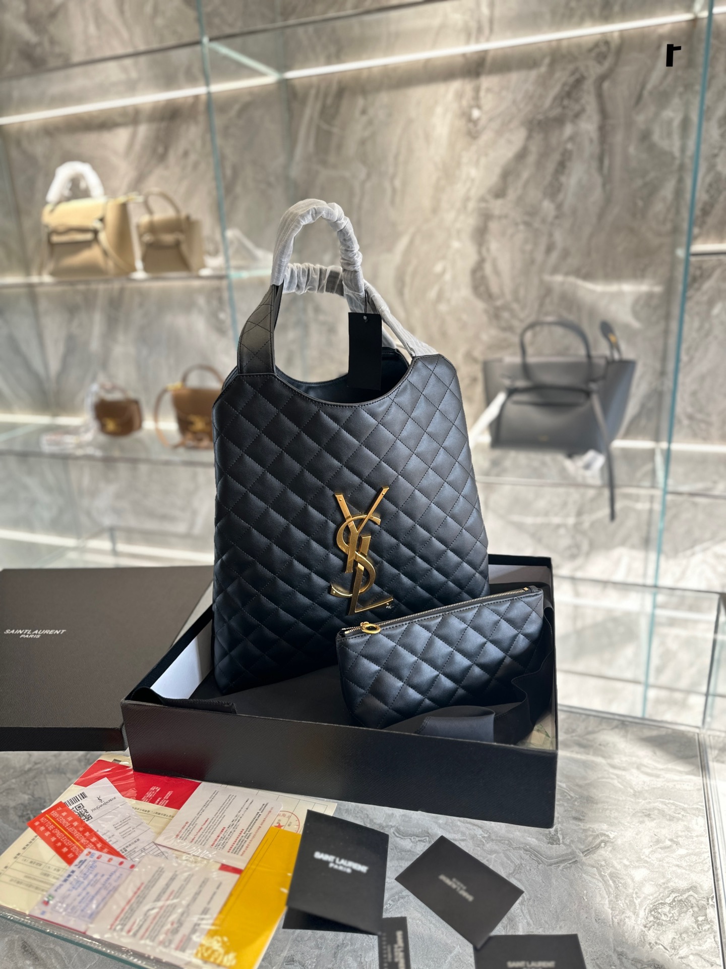 Yves Saint Laurent 7 Star
 Handbags Tote Bags