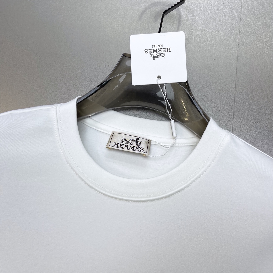 Zenium White Herme’s Long-Sleeve T-Shirt: Classic, Clean, and Customized Style - 图片 3