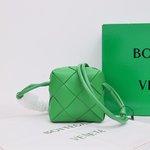 Bottega Veneta BV Cassette Camera Bags Weave Calfskin Cowhide Mini