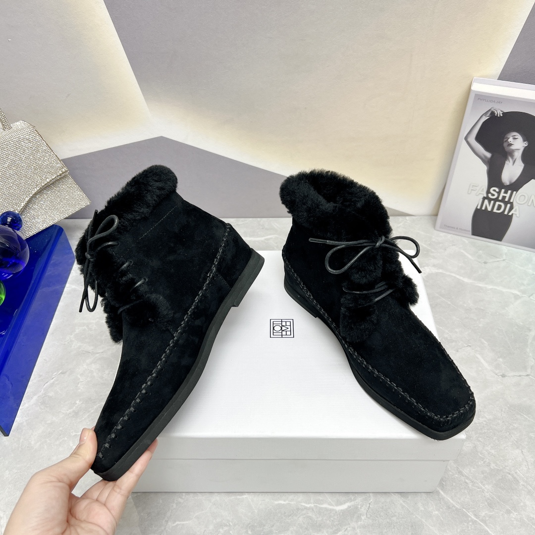 Toteme 2023/AW Recreational Shoe Series: Nordic Design, Year-Round Comfort, Stylish and Versatile - 图片 4