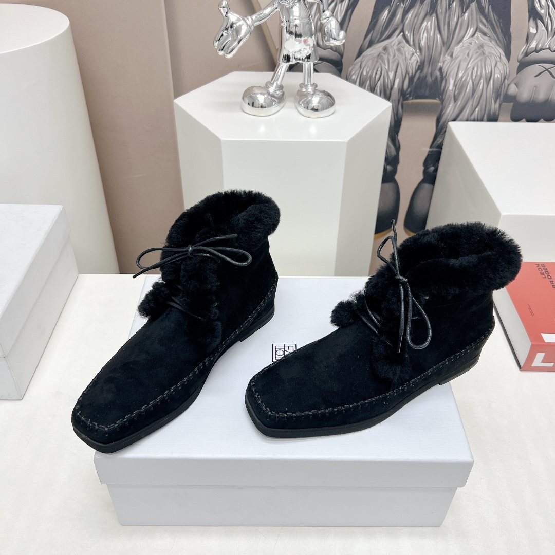Toteme 2023 AW Recreational Shoe Series: Nordic Design, Comfortable, Stylish, All-Season Wear - 图片 2