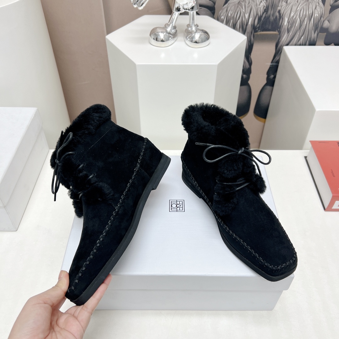 Toteme 2023 AW Recreational Shoe Series: Nordic Design, Comfortable, Stylish, All-Season Wear - 图片 3