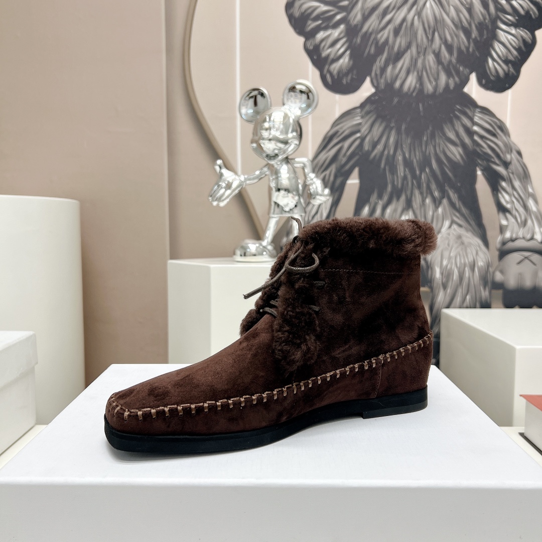 Toteme 2023 AW Recreational Shoe Series: Top Edition with Nordic Design - 图片 6