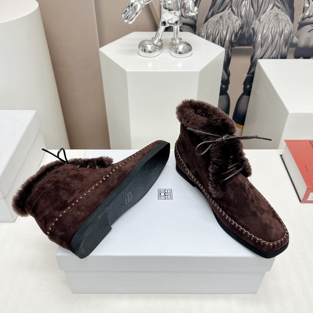 Toteme 2023 AW Recreational Shoe Series: Top Edition with Nordic Design - 图片 9