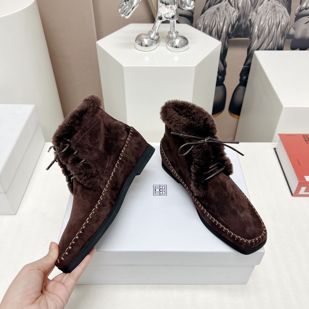 Toteme 2023 AW Recreational Shoe Series: Top Edition with Nordic Design - 图片 3