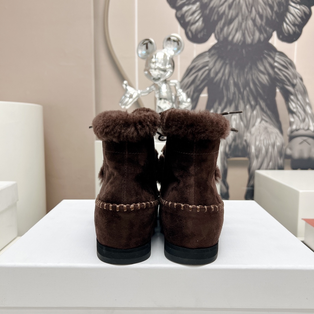 Toteme 2023 AW Recreational Shoe Series: Top Edition with Nordic Design - 图片 8