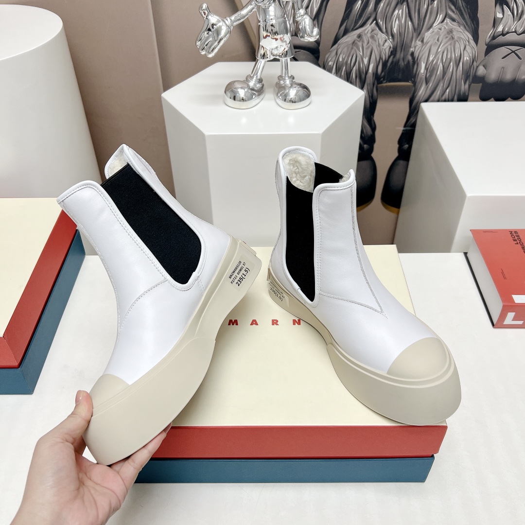 MARNIMA NI2023 Autumn Short Boots: Paris Fashion Show’s Latest Hit Trend - 图片 3