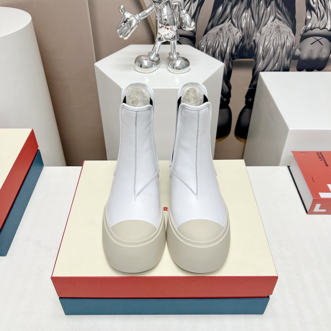 MARNIMA NI2023 Autumn Short Boots: Paris Fashion Show’s Latest Hit Trend - 图片 5
