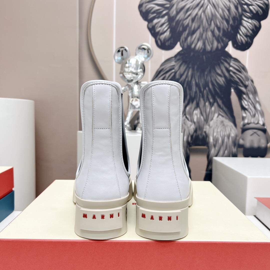 MARNIMA NI2023 Autumn Short Boots: Paris Fashion Show’s Latest Hit Trend - 图片 8