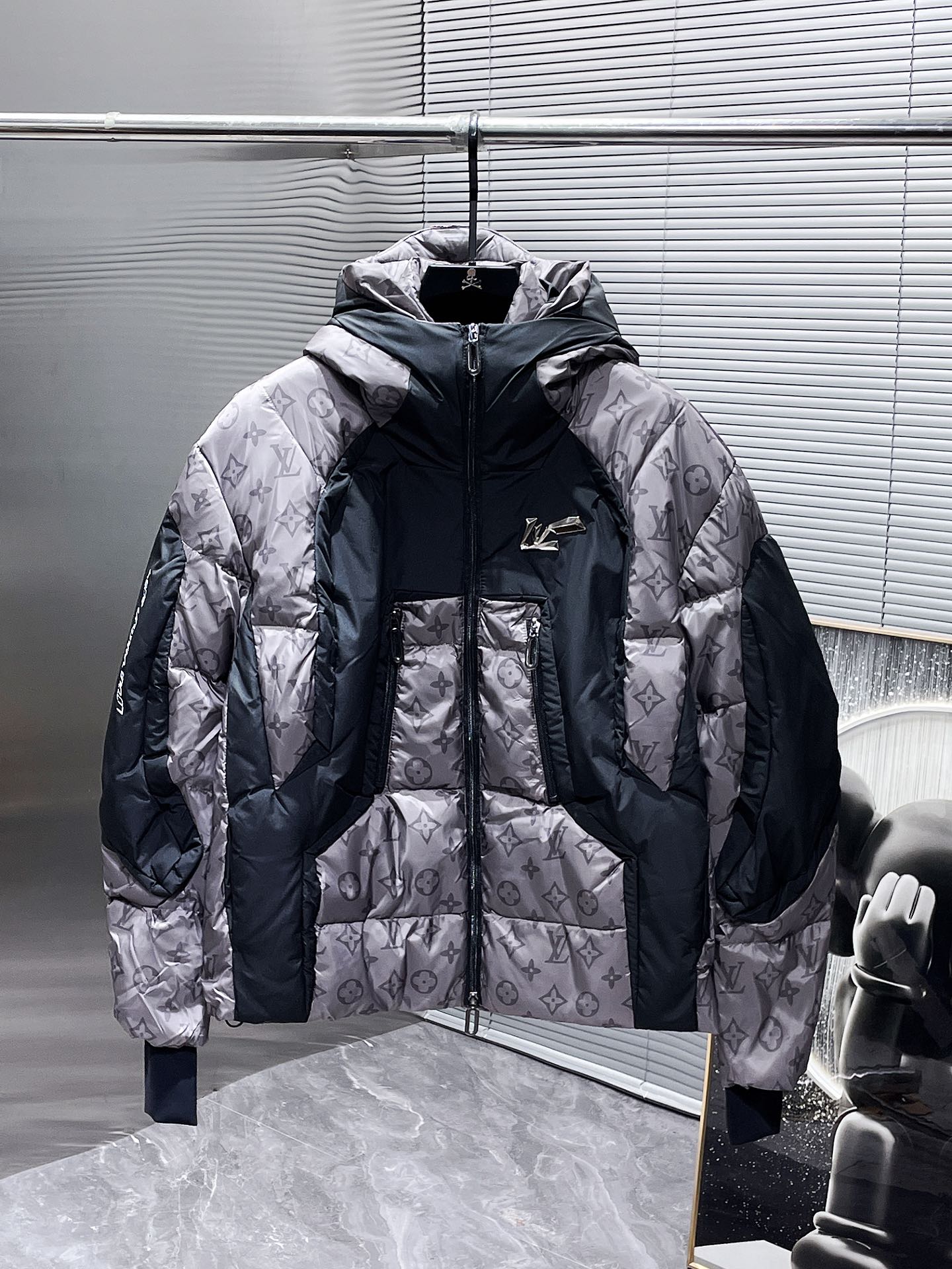 Louis Vuitton Clothing Coats & Jackets Down Jacket Grey Unisex Fall/Winter Collection Fashion Hooded Top