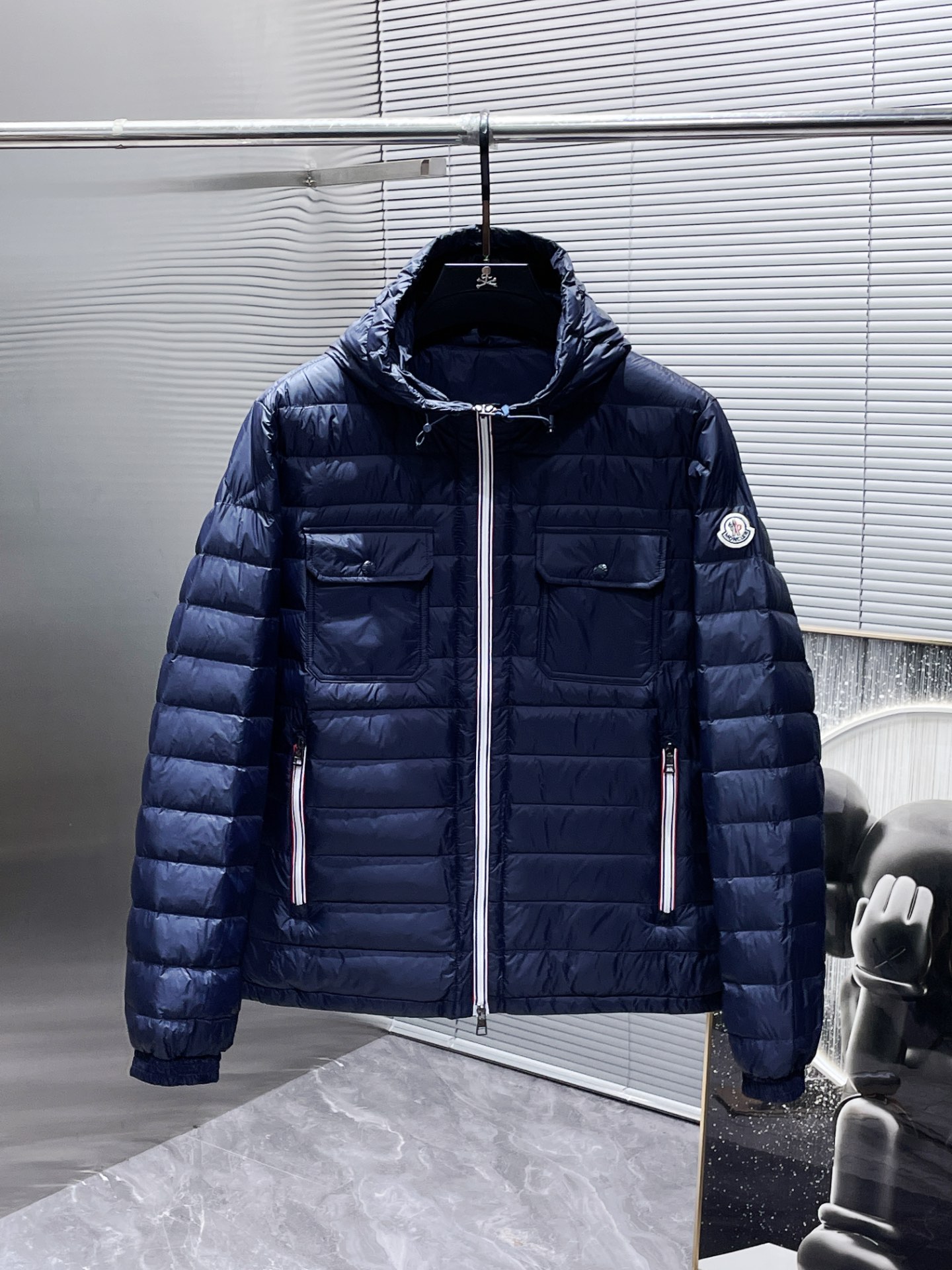 蒙口moncler2024秋冬新款连帽羽绒服外套爆款来袭品相超级好进口防风防雨面料软糯亲肤抗皱不沾灰立挺