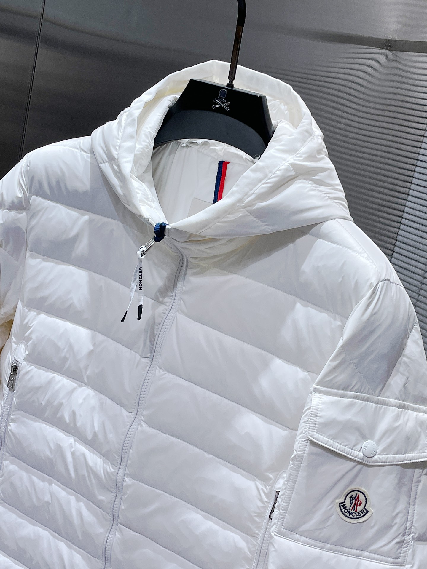 蒙口moncler2024秋冬新款连帽羽绒服外套爆款来袭品相超级好进口防风防雨面料软糯亲肤抗皱不沾灰立挺