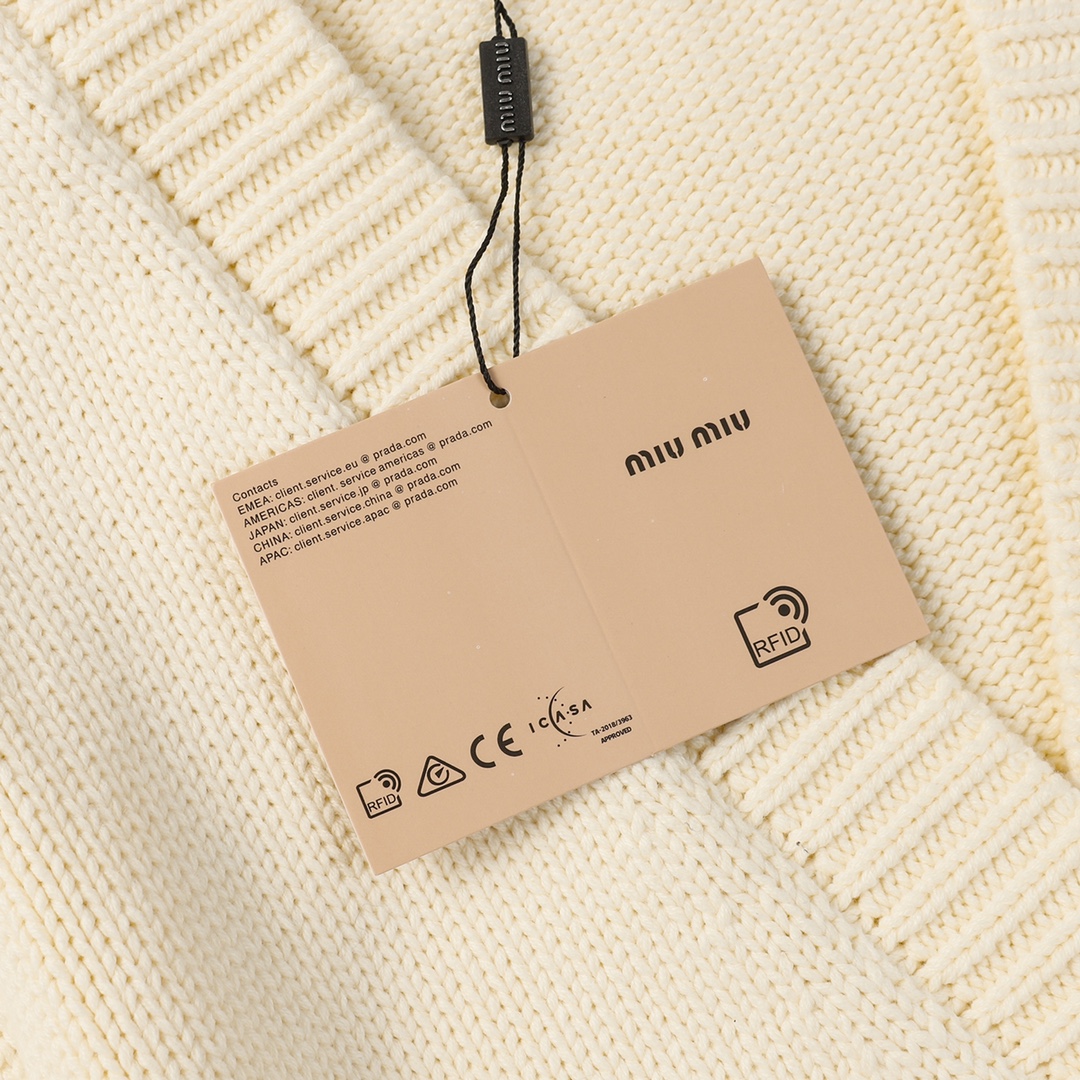 V-Colored Wool V-Shirts for Women: Elegant, Soft, and Stylish Design - 图片 9