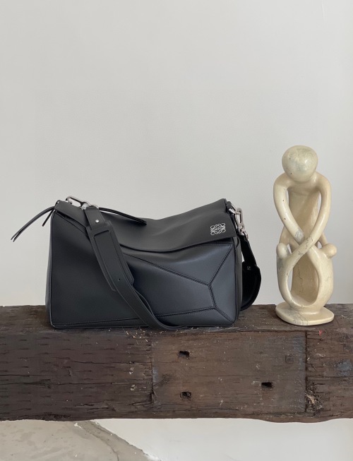 Loewe Puzzle Bag Large in Black Grained Calfskin Leather,38*23*19cm