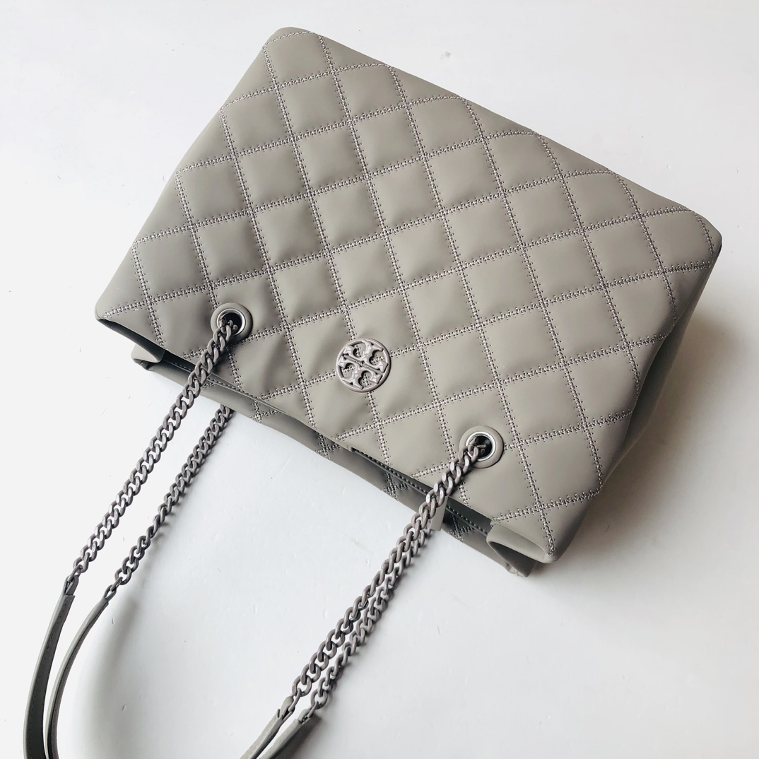 Stylish Imported Goat Skin Handbag with Magnetic Button and Multiple Compartments