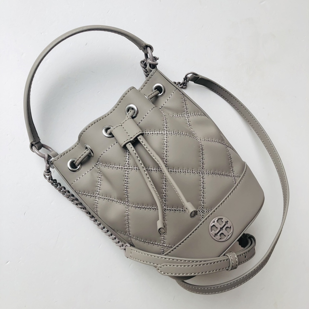 Ole Willa Mini-Barrel: Cute Sand and Sheep Skin Import, Plus Phone Compatible. - 图片 4